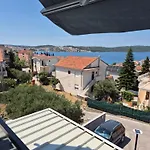 Manuela * أوكغوك غورنيي